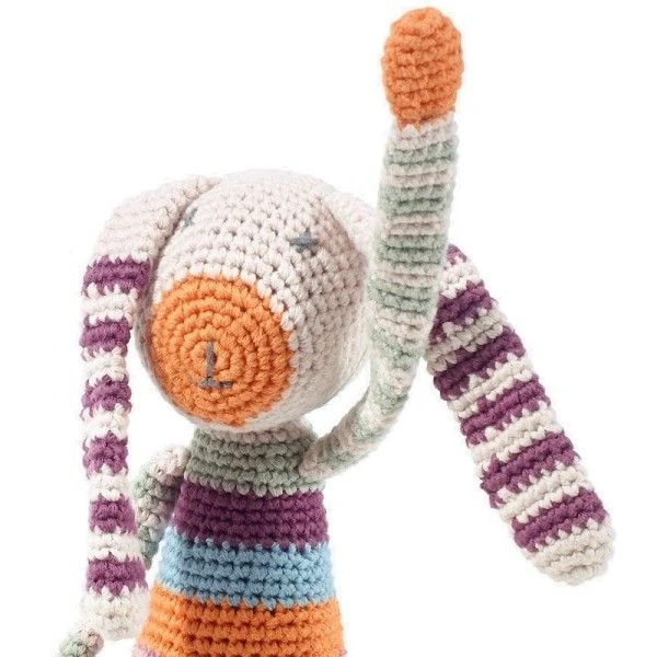 Doudou Hochet Lapin Rayé MultiColor 31cm Pebble® Maille Crochet Coton Bio - Doudou Bébé Bio 2 Doudou Hochet Lapin Rayé MultiColor 31cm Pebble® Maille Crochet Coton Bio - Doudou Bébé Bio – Image 2