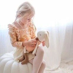 Doudou Peluche Bio Lapine Charlotte 42cm Apple Park™-Jouets Bio Apple Park™ -Sigikid Promos Magasin doudou peluche bio lapine charlotte 42cm apple park jouets bio apple park 4