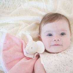 Doudou Plat Caoutchouc Naturel & Coton Meiya La Souris Meiya & Alvin® - Jouet Bio -Sigikid Promos Magasin doudou plat caoutchouc naturel coton meiya la souris meiya alvin jouet bio 3