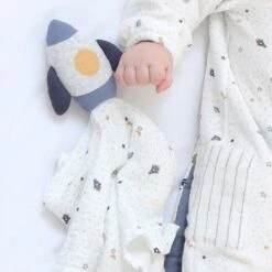 Doudou Plat Carré Lange Mousseline De Coton Bio Fusée Albetta® 35cm - Doudou Lange -Sigikid Promos Magasin doudou plat carre lange mousseline de coton bio fusee albetta doudou lange 2