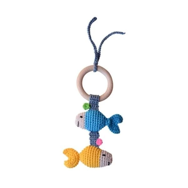 Hochet Au Crochet Coton Bio & Anneau De Dentition Pour Poussette Poisson Bleu-Jaune APunt Barcelona®- Hochets Bébé Bio 2 Hochet Au Crochet Coton Bio & Anneau De Dentition Pour Poussette Poisson Bleu-Jaune APunt Barcelona®- Hochets Bébé Bio – Image 2