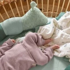 LÄSSIG Peluche Tricotée Avec Grelot Garden Explorer Chenille 163cm Lässig® - Peluche Lässig Bio -Sigikid Promos Magasin peluche tricotee avec grelot garden explorer chenille laessig peluche laessig bio hochets bio 4