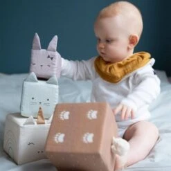 Cubes D'activité En Tissus Doux Animaux Fabelab® Coton Bio GOTS-Jouet Bio Scandinave 7 Cubes D'activité En Tissus Doux Animaux Fabelab® Coton Bio GOTS-Jouet Bio Scandinave -Sigikid Promos Magasin tapis d eveil activites dans les bois fabelab coton bio gots jouet bio scandinave 2
